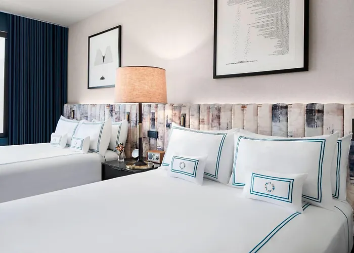 The Oaklander Hotel, Autograph Collection Hotel 3*