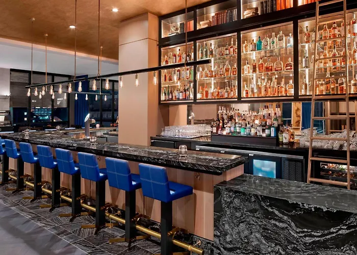 The Oaklander Hotel, Autograph Collection Hotel 3*