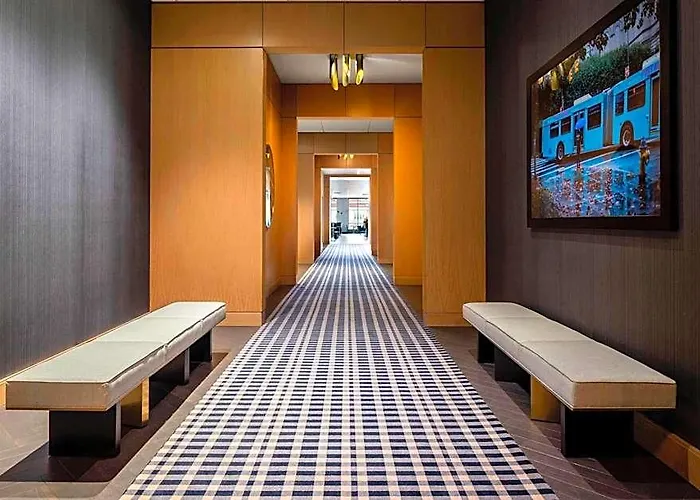 The Oaklander Hotel, Autograph Collection Hotel